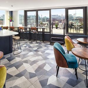 Club Twin Room